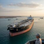 호르무즈 해협 근처에서 대기하는 초대형 원유운반선 VLCC