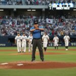 WBC 경기에서 심판이 콜드게임을 선언하는 장면