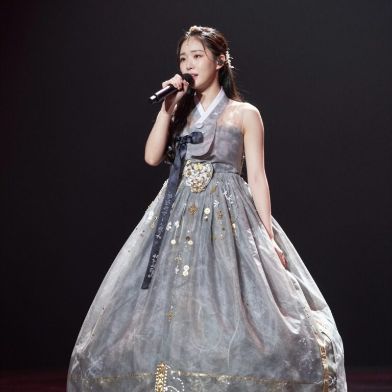 한일가왕전 홍지윤 무대에서 남진의 내 영혼의 히로인 열창