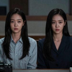 멋진 신세계 드라마 등장인물 임지연 허남준이 대치하는 장면으로 강단심의 강렬한 눈빛과 차세계의 당황한 표정이 인상적