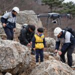 주왕산 실종 초등생 숨진 채 발견 주왕산 실종 초등생 수색 현장 드론과 구조대원들이 협력하여 야산을 뒤지는 모습