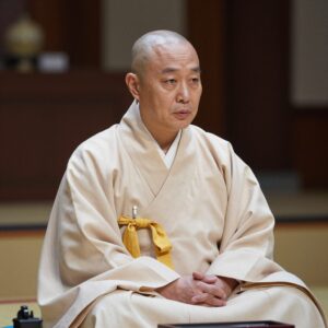 법륜스님 프로필 사진, 즉문즉설 강연 중인 법륜스님