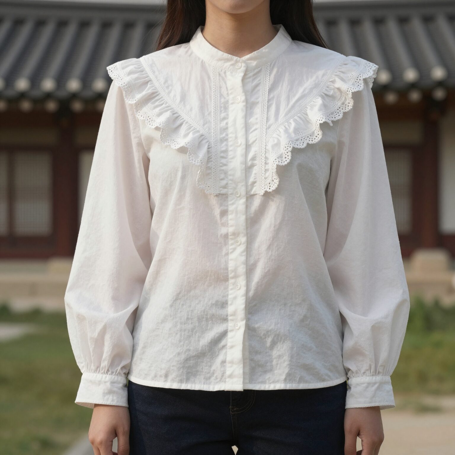 제로스트릿 에스닉 프릴 블라우스 아이보리 정면 모습
