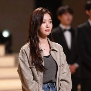 히든싱어8 왕중왕전에서 윤하가 리벤지 무대를 선보이는 장면