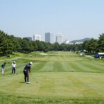 JLPGA 아스 몬다민컵 리더보드 화면. 일요일 오전 11시에도 2라운드 진행중인 모습
