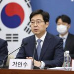 국회 소통관에서 기자회견을 열고 있는 남인순 의원의 모습