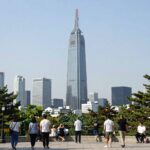 남산 한국숲정원 개방 3만평 새단장 남산 한국숲정원 남산마루 전망대에서 바라본 서울 도심과 롯데월드타워全景