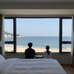 여수 디오션리조트 오션뷰 객실 전망 통창 너머로 펼쳐진 바다