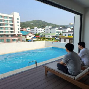 부산 기장 독채 펜션 스테이 화양연화 프라이빗 수영장과 감성 인테리어