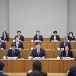 채이배 의원 프로필과 정치 활동 채이배 의원의 공식 프로필 사진으로 국회 본회의장에서 발언 중인 모습