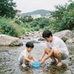 군위 계곡 여름 물놀이 가족이 계곡물에서 즐거워하는 모습