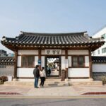 강릉경포 솔게스트하우스 외관과 입구 전경, 깔끔한 모습