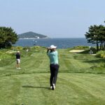 국내 여름 휴양지 추천 여수 제주 삼척 골프 호캉스 세이지우드경도CC 남해 바다 링크스 코스 전경